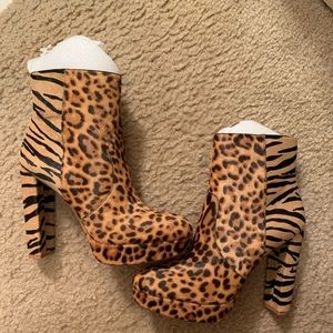 Gianni Bini “Kianne” Booties Size 8M